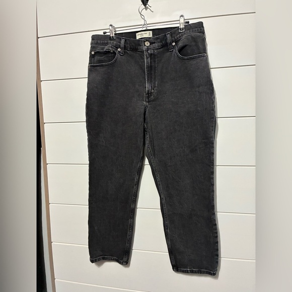 Abercrombie and Fitch the mom high Rise size 32/14S - Picture 9 of 14